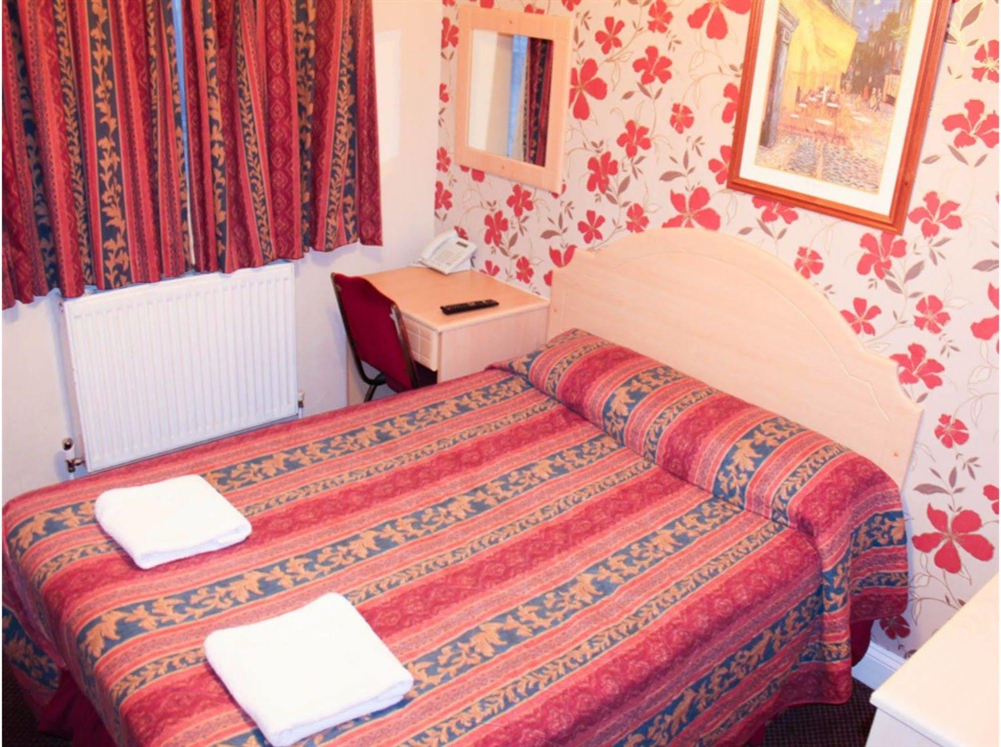 Lampton Guest House Hounslow Exterior foto