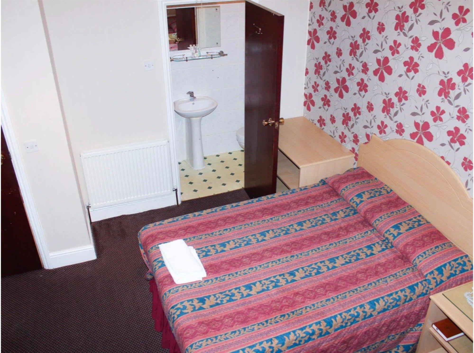 Lampton Guest House Hounslow Exterior foto